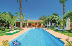 Beautiful home in La Marina, Elche w/ WiFi, Outdoor swimming pool and 6 Bedrooms